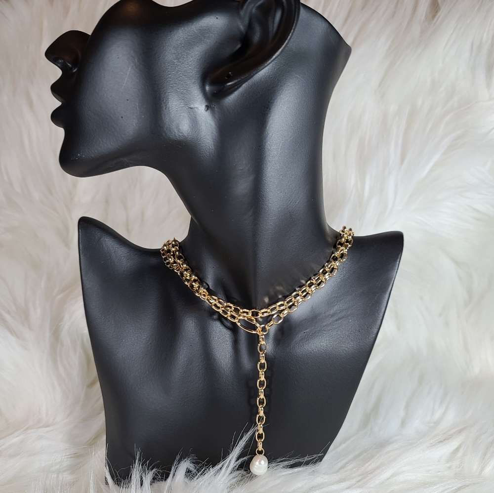 Double Layered Chain Necklace with Pearl